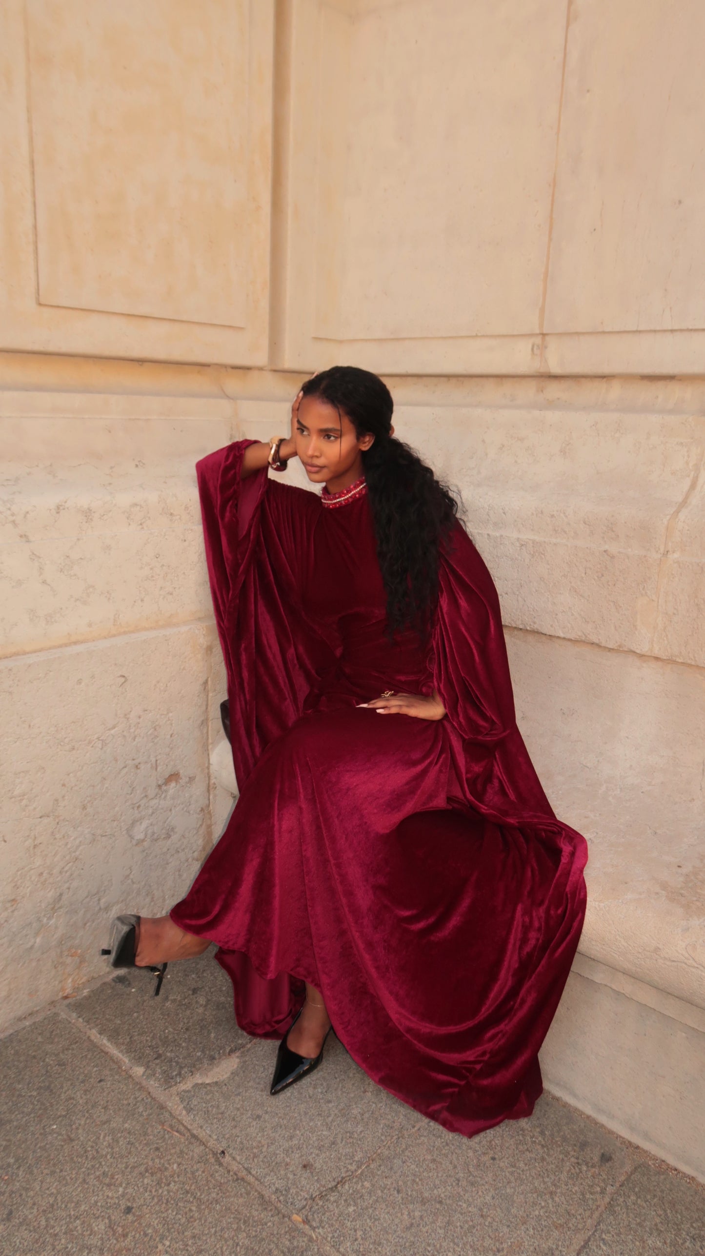 Abaya Hasna Velour Bordeaux