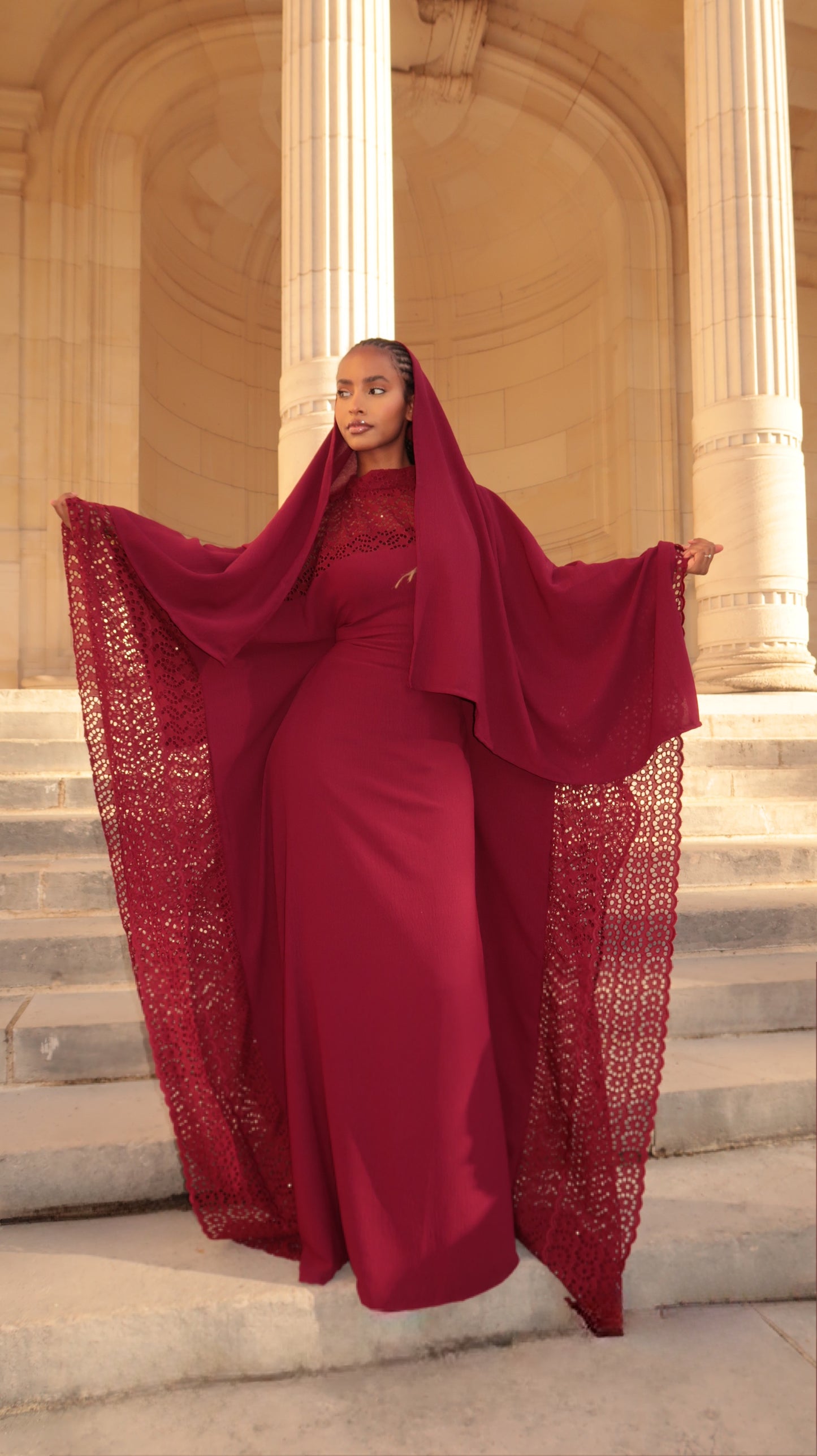 Model Aïssa bordeaux