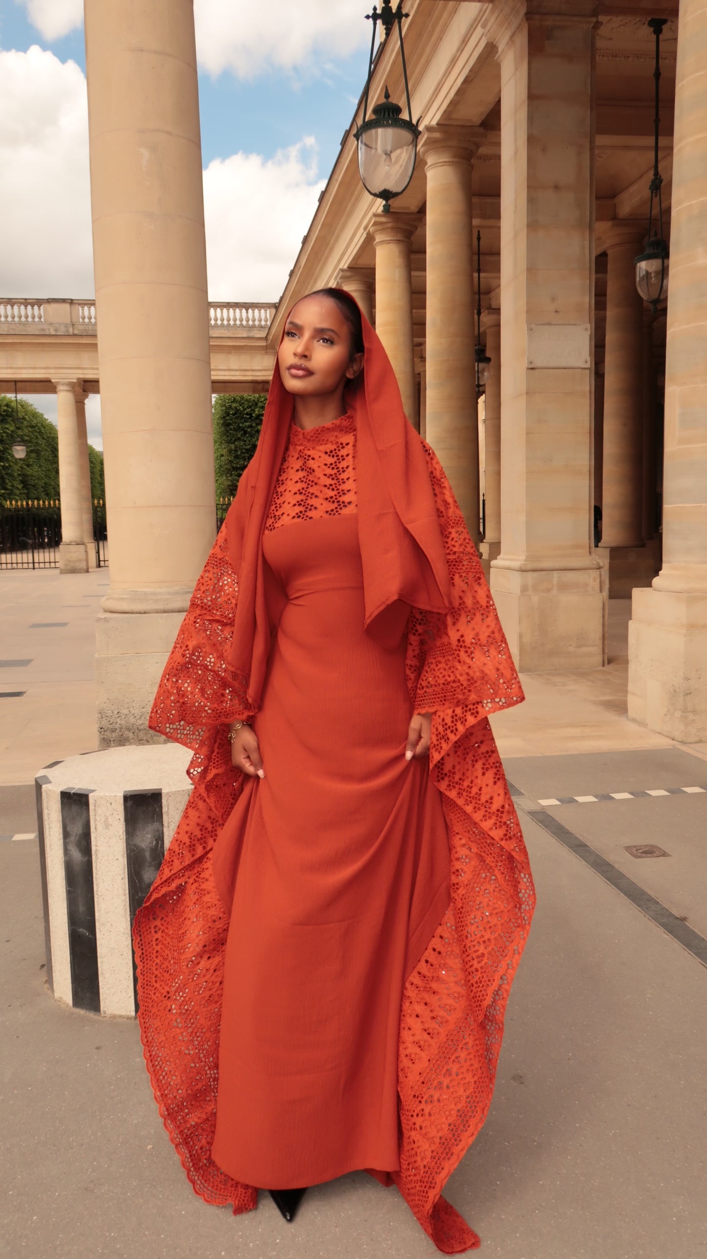 Model Aïssa orange