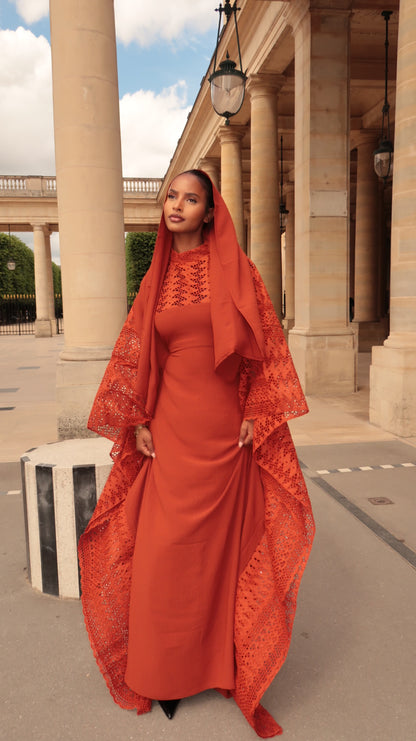 Model Aïssa orange