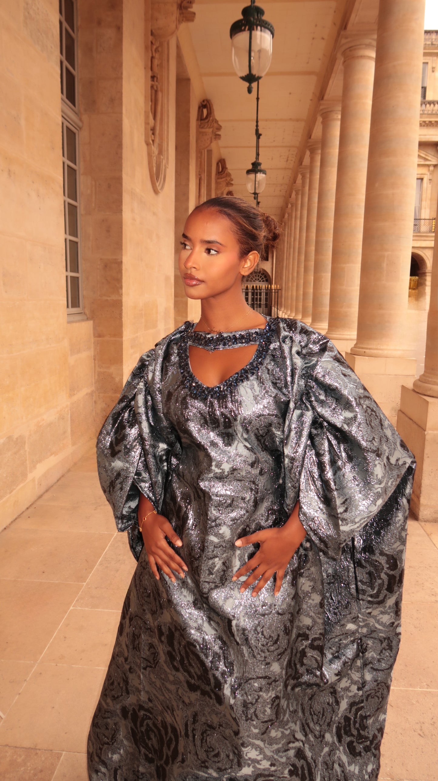 Abaya Hasna