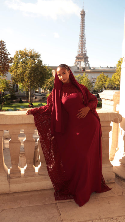 Model Aïssa bordeaux