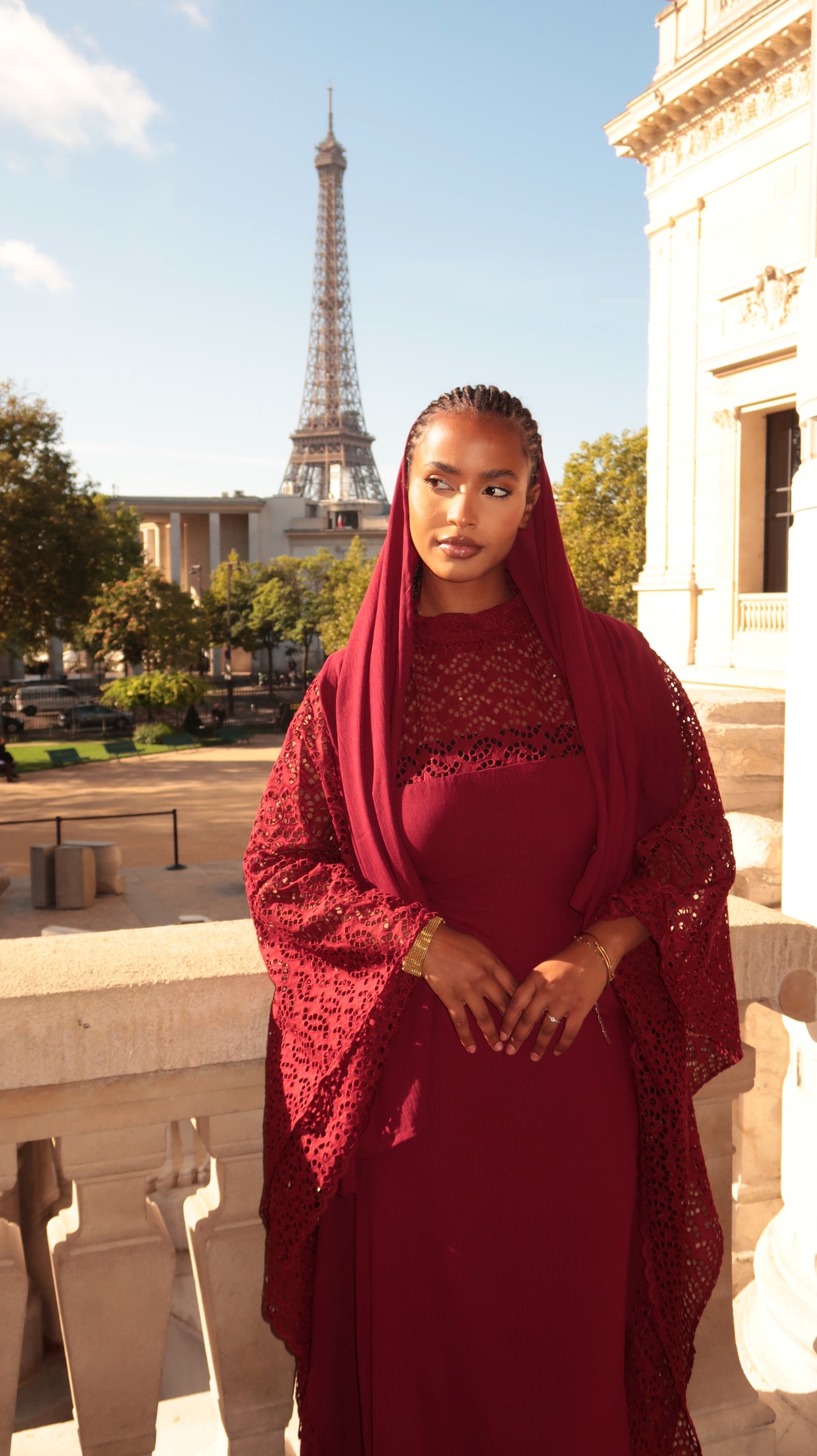 Model Aïssa bordeaux